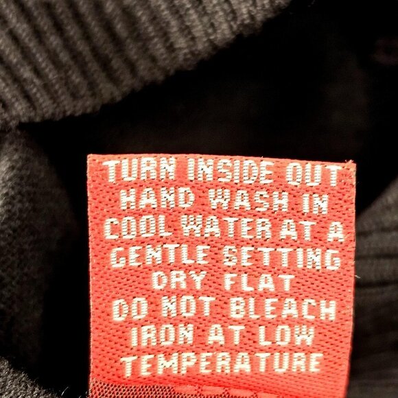 Cyrus Black Rose Embellished Short Cardigan 3/4 Slv Viscose Nylon Knit Womens M - Picture 10 of 11